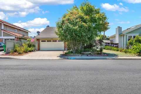 1614 Quiet Hills Dr, Oceanside, CA 92056 photo 2