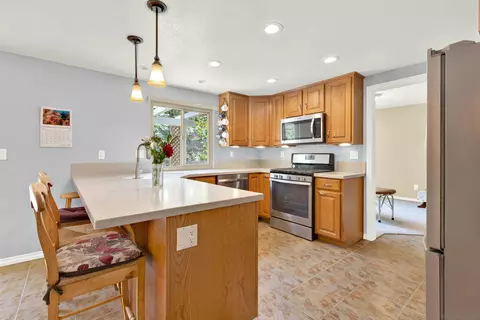1614 Quiet Hills Dr, Oceanside, CA 92056 photo 14