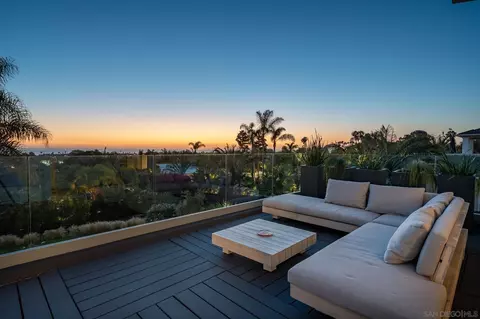 Exterior - 1312 Hymettus Ave, Encinitas, CA 92024 photo 5 of 8