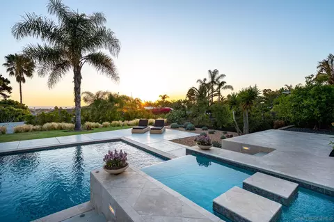 Exterior - 1312 Hymettus Ave, Encinitas, CA 92024 photo 2 of 8