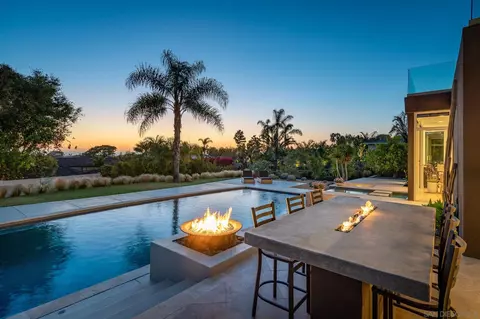 Exterior - 1312 Hymettus Ave, Encinitas, CA 92024 photo 3 of 8
