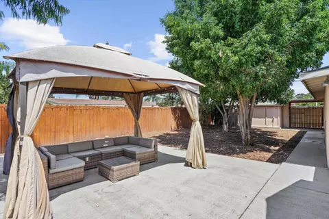 Exterior - 661 E Madison Ave, El Cajon, CA 92020 photo 3 of 6