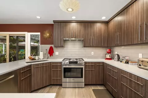 Kitchen - 1934 Calle Sinaloa, Vista, CA 92084 photo 3 of 6