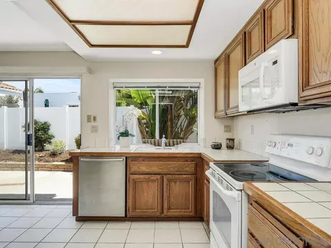 4054 Arcadia Way, Oceanside, CA 92056 photo 5