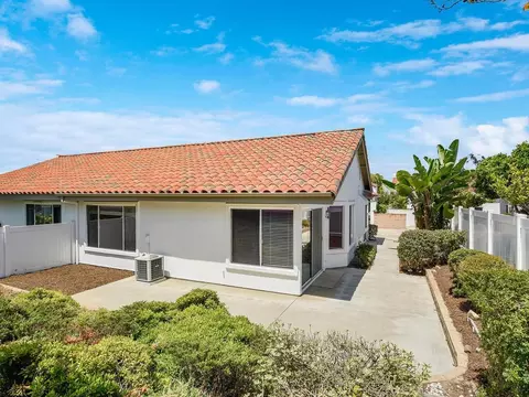 4054 Arcadia Way, Oceanside, CA 92056 photo 2