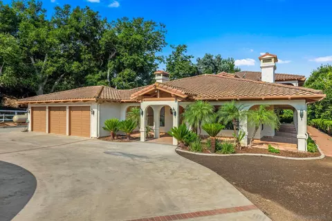 Exterior - 25245 Calle Uva, Temecula, CA 92592 photo 3 of 12