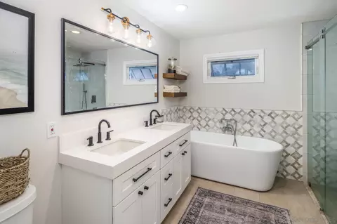 Bath - 768 Devonshire, Encinitas, CA 92024 photo 1 of 2
