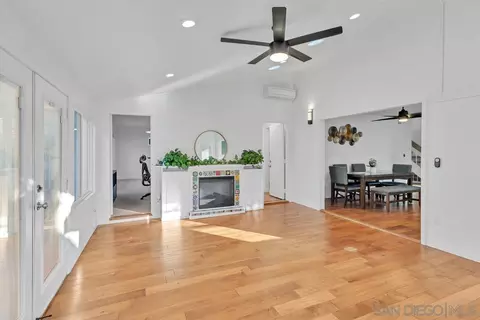 Living - 10938 Eddington Rd, Santee, CA 92071 photo 4 of 5