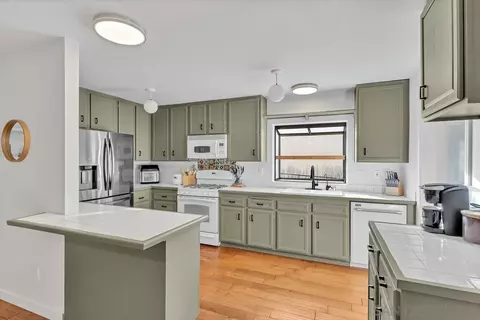 Kitchen - 10938 Eddington Rd, Santee, CA 92071 photo 2 of 3