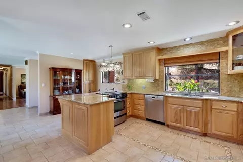 Kitchen - 3320 Peg Leg Mine Rd, Jamul, CA 91935 photo 3 of 4