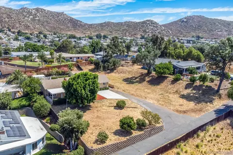 View/Area - 10125 El Poquito Ln, Santee, CA 92071 photo 4 of 6