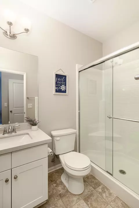 Bath - 8850 Olive Ln #17, Santee, CA 92071 photo 1 of 3