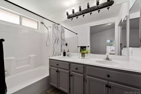 Bath - 9649 Pino Dr, Lakeside, CA 92040 photo 1 of 2