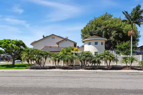 Exterior - 668 Thunderbird Dr, Oceanside, CA 92057 photo 2 of 9