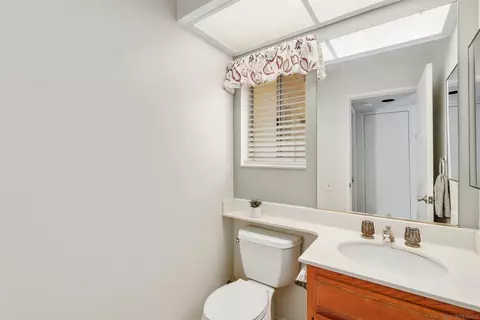 Bath - 668 Thunderbird Dr, Oceanside, CA 92057 photo 1 of 3