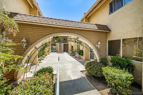 221 S Nevada St, Oceanside, CA 92054