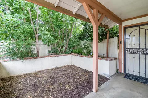 Exterior - 2002 Teak St, Perris, CA 92570 photo 6 of 11
