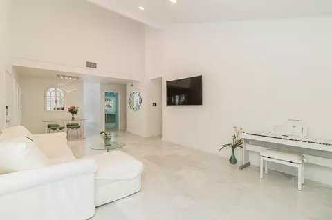 8020 Caminito Gianna, La Jolla, CA 92037 photo 12