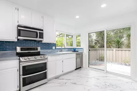 8020 Caminito Gianna, La Jolla, CA 92037 photo 5