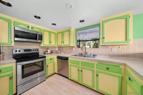 Kitchen - 9643 Eucalyptus St, Spring Valley, CA 91977 photo 3 of 3