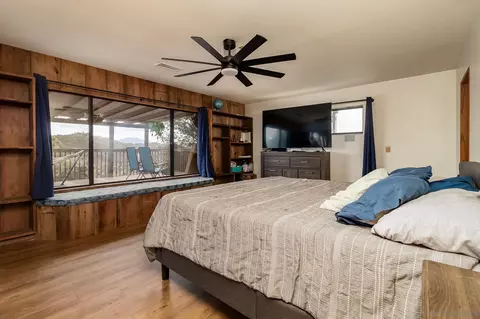Bedroom - 19985 Sunset Oaks Dr, Ramona, CA 92065 photo 1 of 4