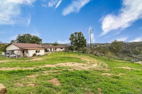 Exterior - 19985 Sunset Oaks Dr, Ramona, CA 92065 photo 12 of 16