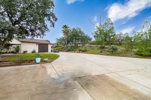 Exterior - 19985 Sunset Oaks Dr, Ramona, CA 92065 photo 7 of 16