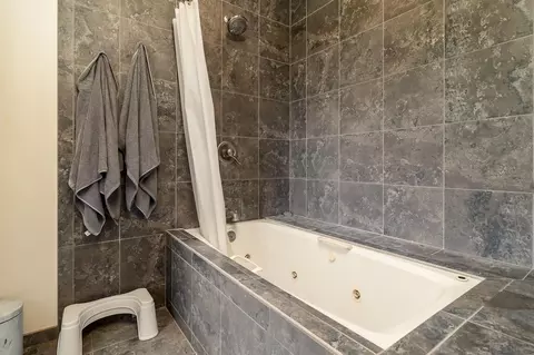 Bath - 19985 Sunset Oaks Dr, Ramona, CA 92065 photo 3 of 4