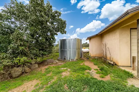 Exterior - 19985 Sunset Oaks Dr, Ramona, CA 92065 photo 11 of 16