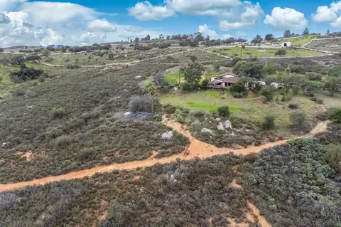 View/Area - 19985 Sunset Oaks Dr, Ramona, CA 92065 photo 10 of 12