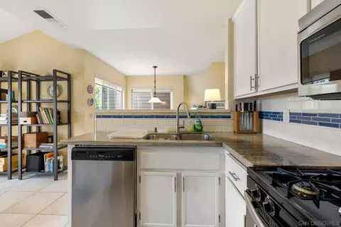 2641 Regent Rd, Carlsbad, CA 92010 photo 16