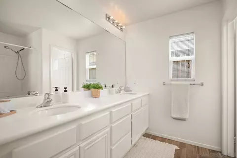 Bath - 5120 Mendip St, Oceanside, CA 92057 photo 1 of 4