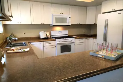 Kitchen - 2009 Via Esmarca, Oceanside, CA 92054 photo 1 of 4