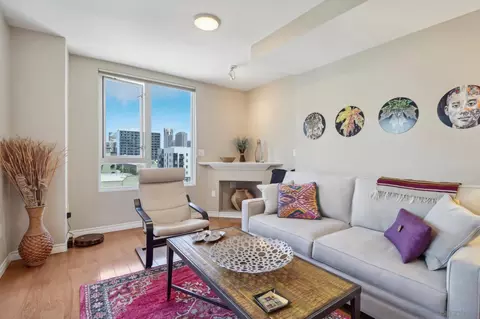 300 W Beech St #809, San Diego, CA 92101
