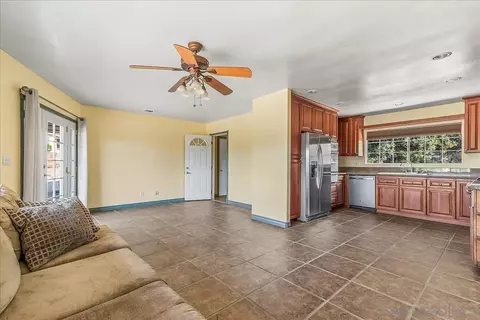 Living - 1766 Key Ln, El Cajon, CA 92021 photo 2 of 3