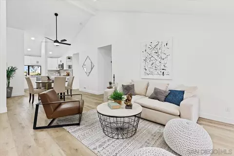 6206 Agee St #206, San Diego, CA 92122