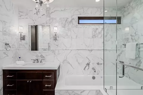 Bath - 7445-47 Draper Ave, La Jolla, CA 92037 photo 2 of 6