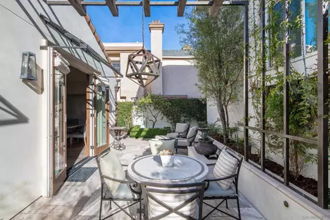 Exterior - 7445-47 Draper Ave, La Jolla, CA 92037 photo 4 of 8