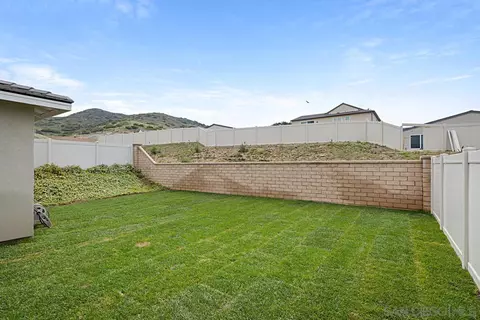 465 Calabrese St, Fallbrook, CA 92028 photo 27