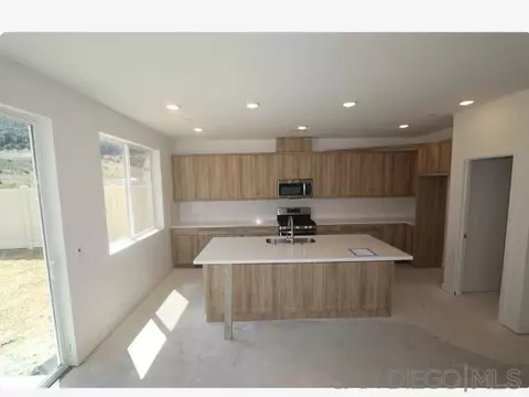 Kitchen - 549 Meadowood St #302, Fallbrook, CA 92028 photo 2 of 2