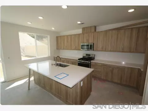 Kitchen - 549 Meadowood St #302, Fallbrook, CA 92028 photo 1 of 2