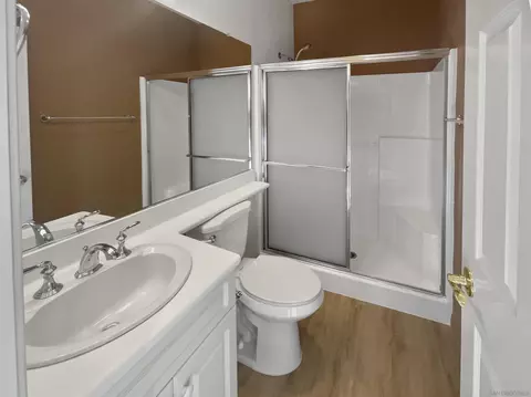 Bath - 2071 Hallmark Pl, Escondido, CA 92029 photo 2 of 5