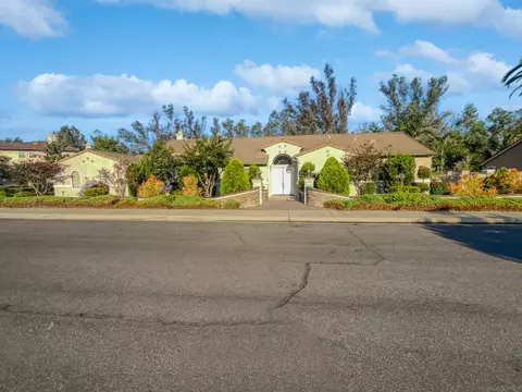 Exterior - 2071 Hallmark Pl, Escondido, CA 92029 photo 4 of 6