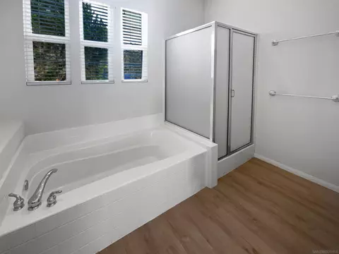 Bath - 2071 Hallmark Pl, Escondido, CA 92029 photo 4 of 5