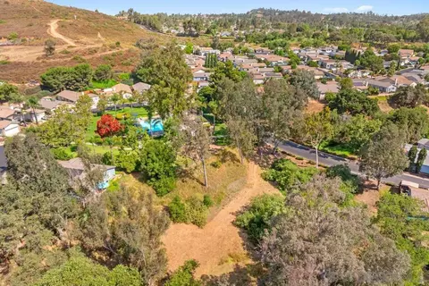 2324 Azure Ln, Vista, CA 92081 photo 51