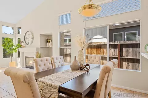 2324 Azure Ln, Vista, CA 92081 photo 13