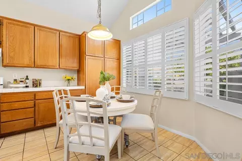 2324 Azure Ln, Vista, CA 92081 photo 17