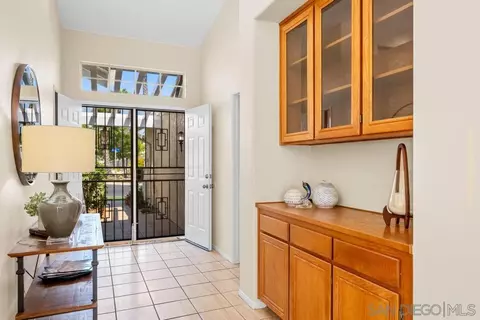 2324 Azure Ln, Vista, CA 92081 photo 7