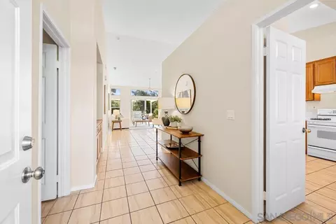 2324 Azure Ln, Vista, CA 92081 photo 6