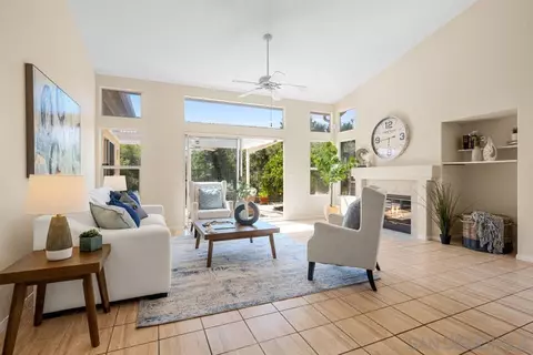 2324 Azure Ln, Vista, CA 92081 photo 8